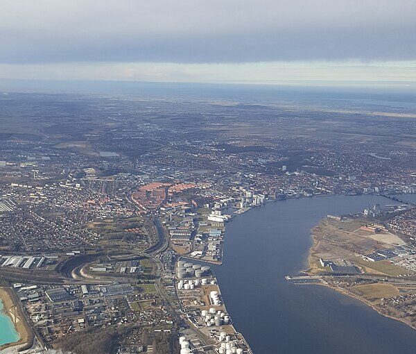 Skråfoto af Aalborg set fra luften - udsigt mod nord